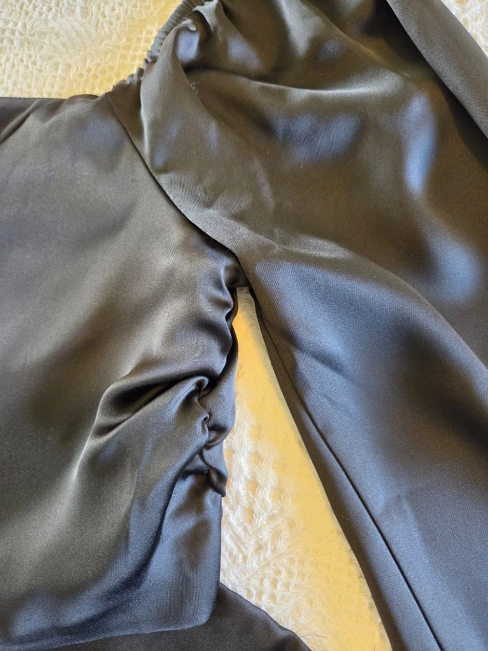 Cropped black satin top S balloon sleeves tie back button cuff festival boho - Picture 14 of 14